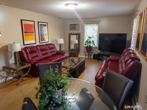 35 Fairfield Lane Bloomfield CT 06002