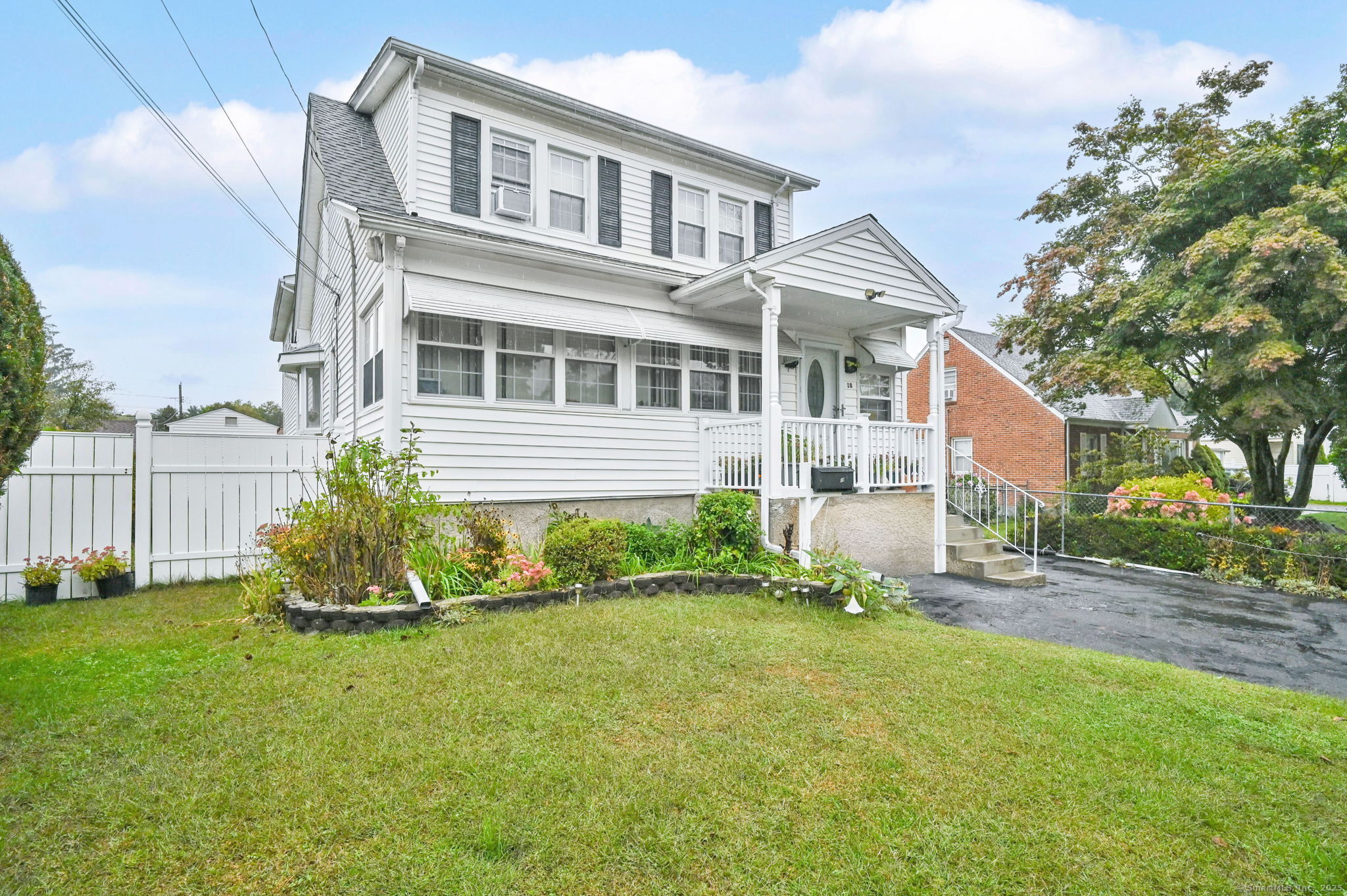 18 Englewood Avenue Bloomfield CT 06002