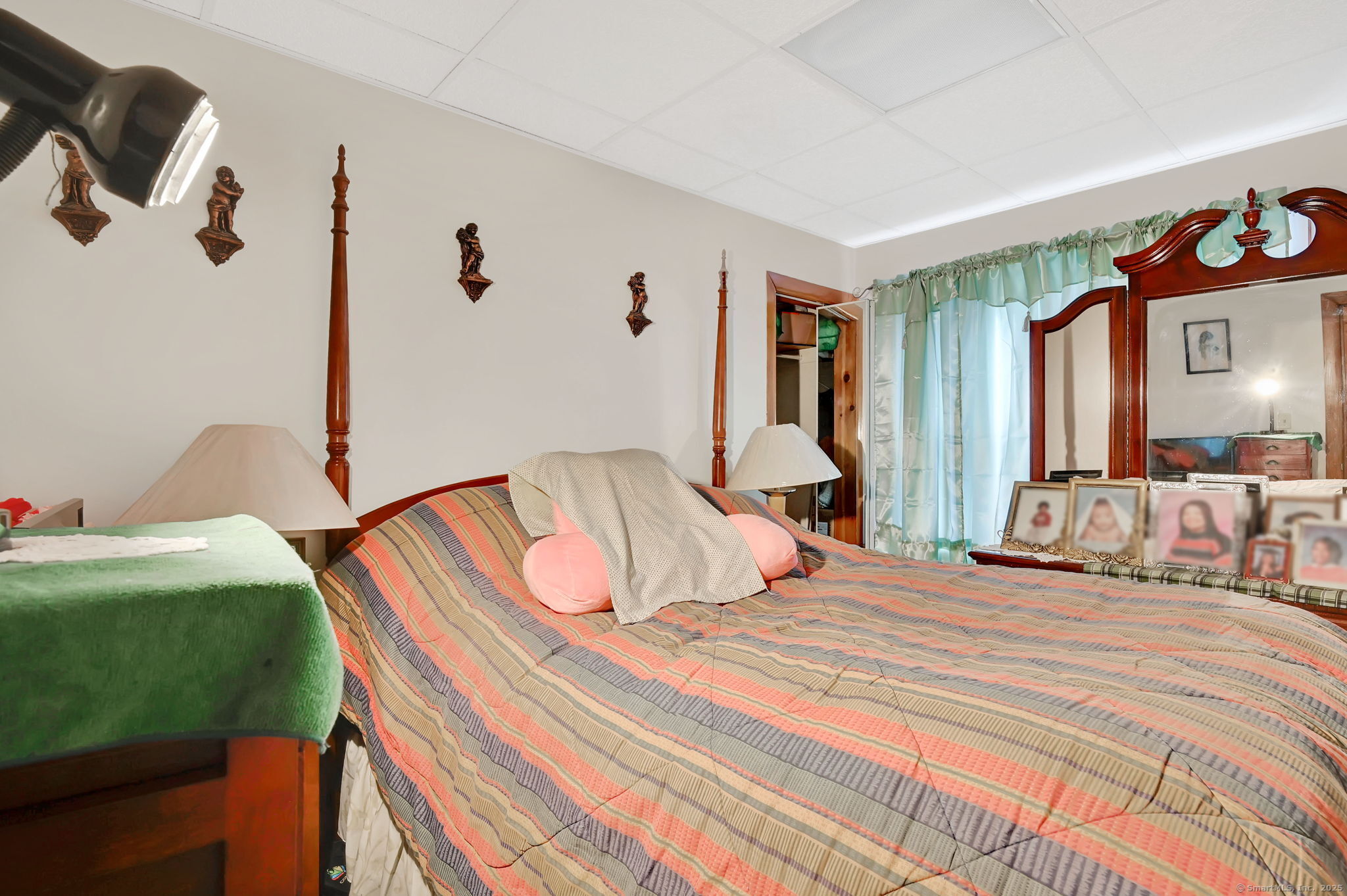 18 Englewood Avenue Bloomfield CT 06002