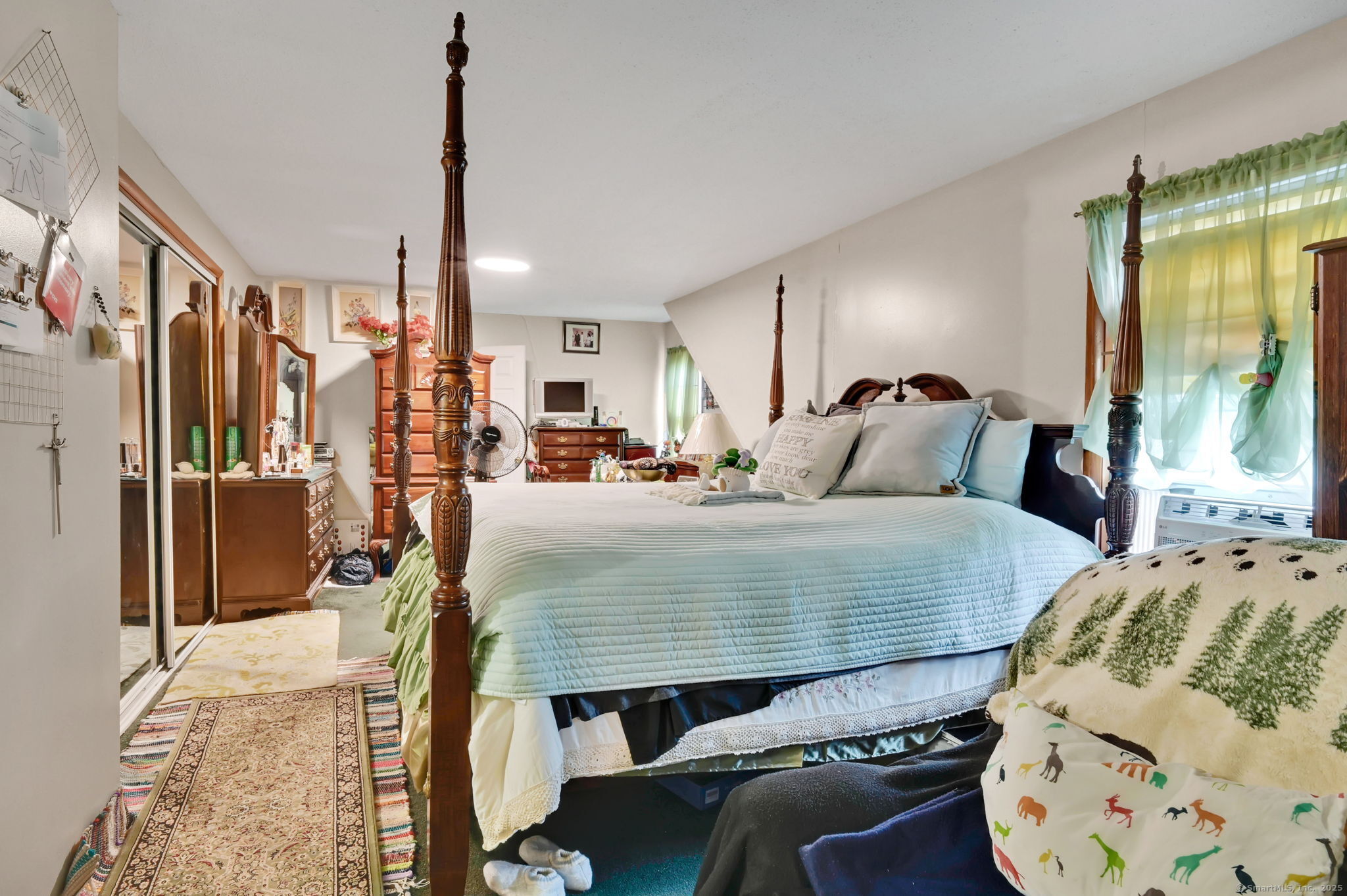 18 Englewood Avenue Bloomfield CT 06002