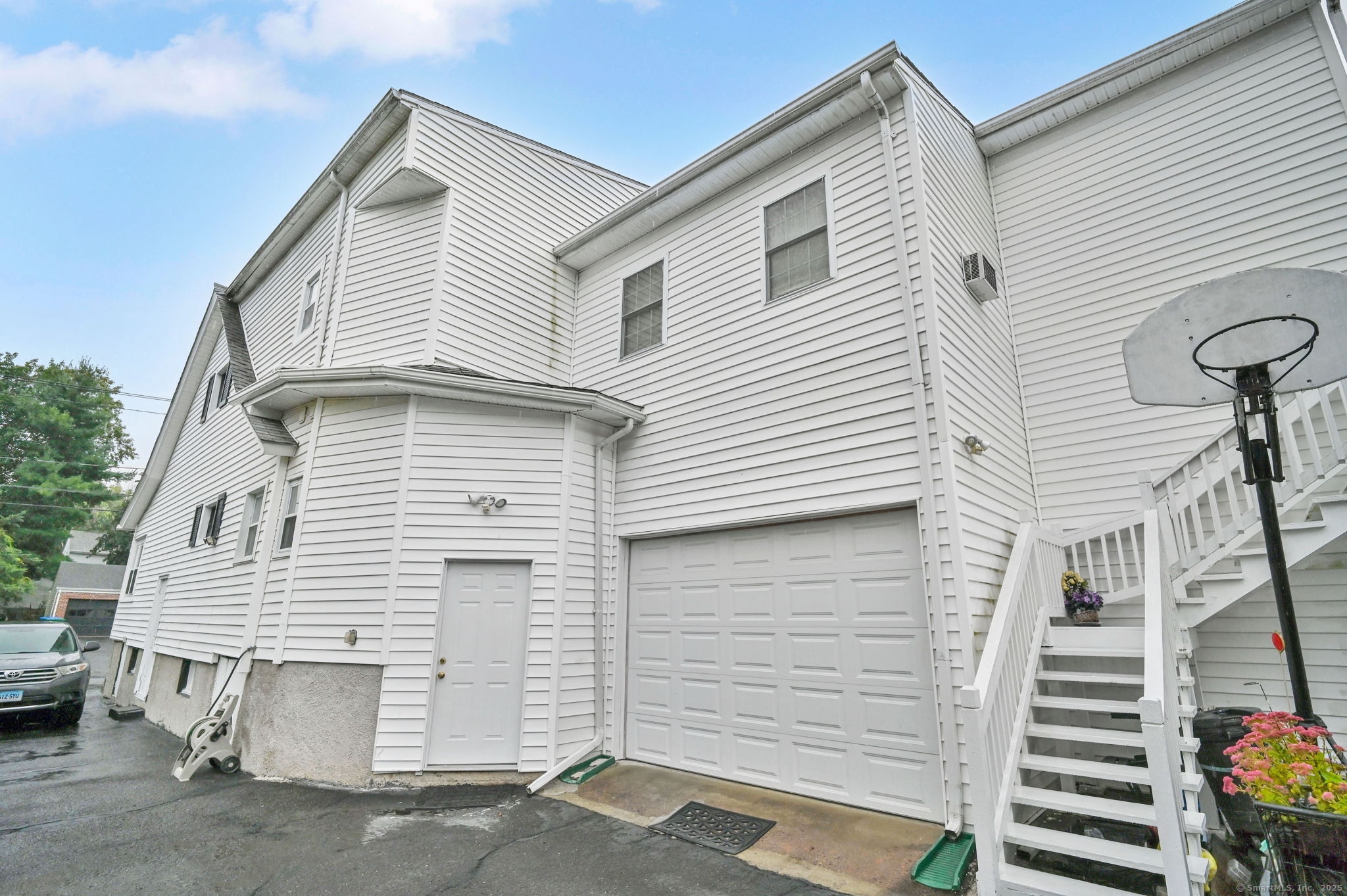 18 Englewood Avenue Bloomfield CT 06002