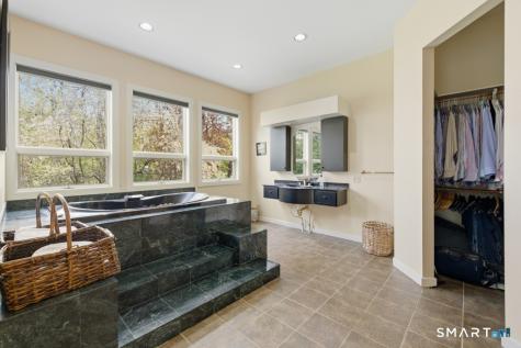 85 Norrans Ridge Drive Ridgefield CT 06877