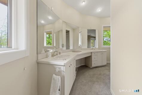 85 Norrans Ridge Drive Ridgefield CT 06877