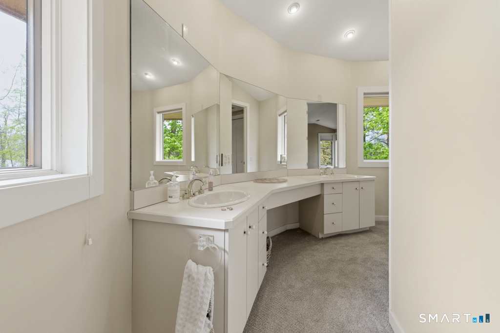 85 Norrans Ridge Drive Ridgefield CT 06877