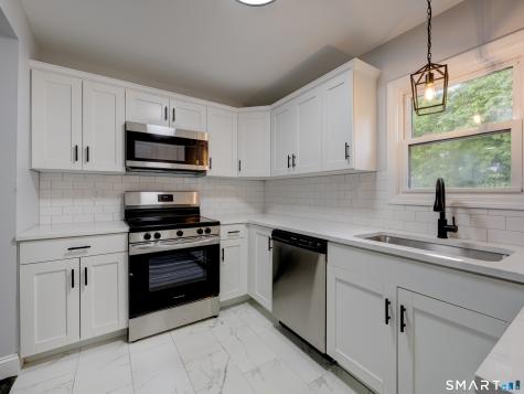 46 Middlefield Street Middletown CT 06457