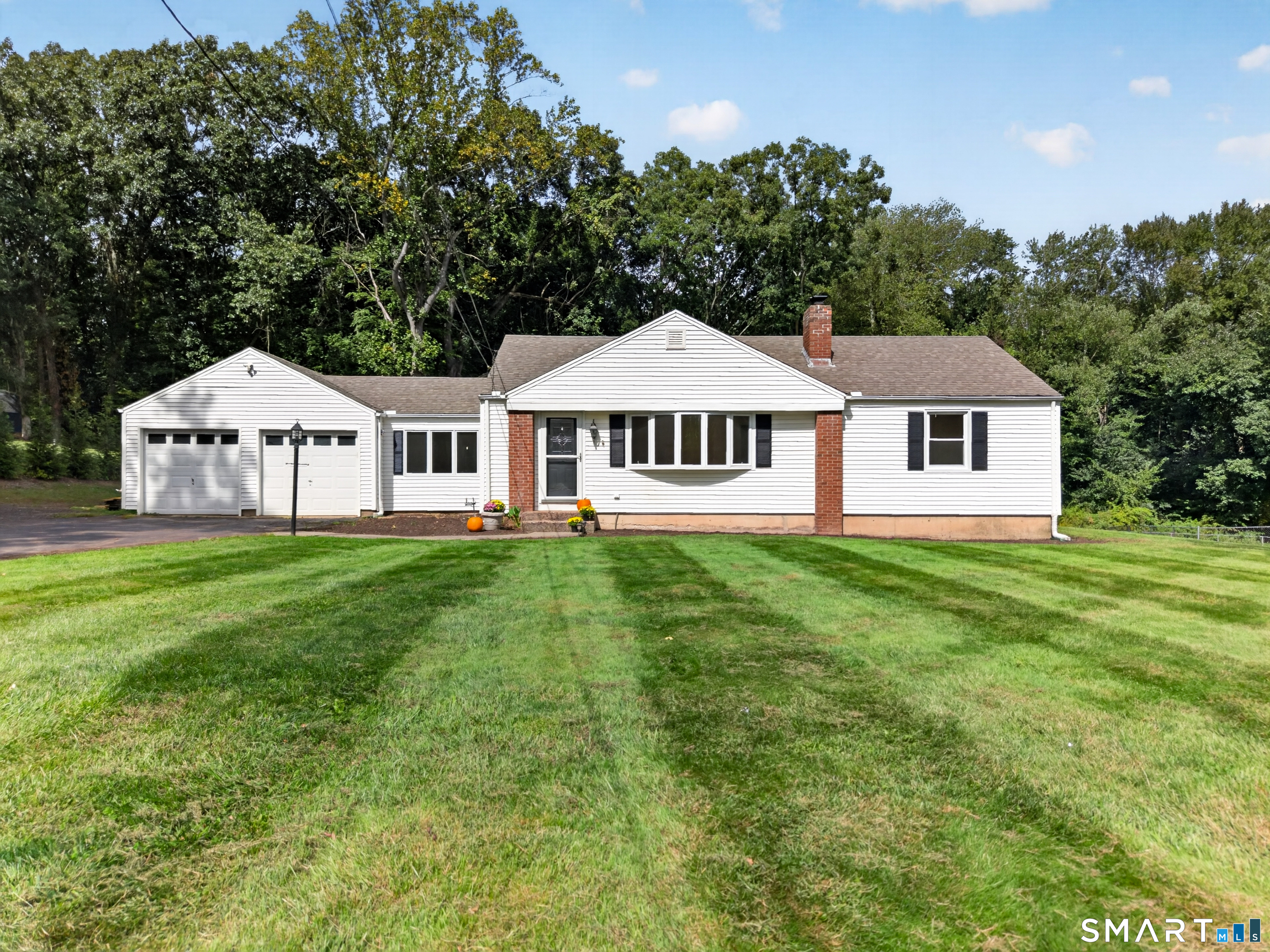 527 Clintonville Road North Haven CT 06473