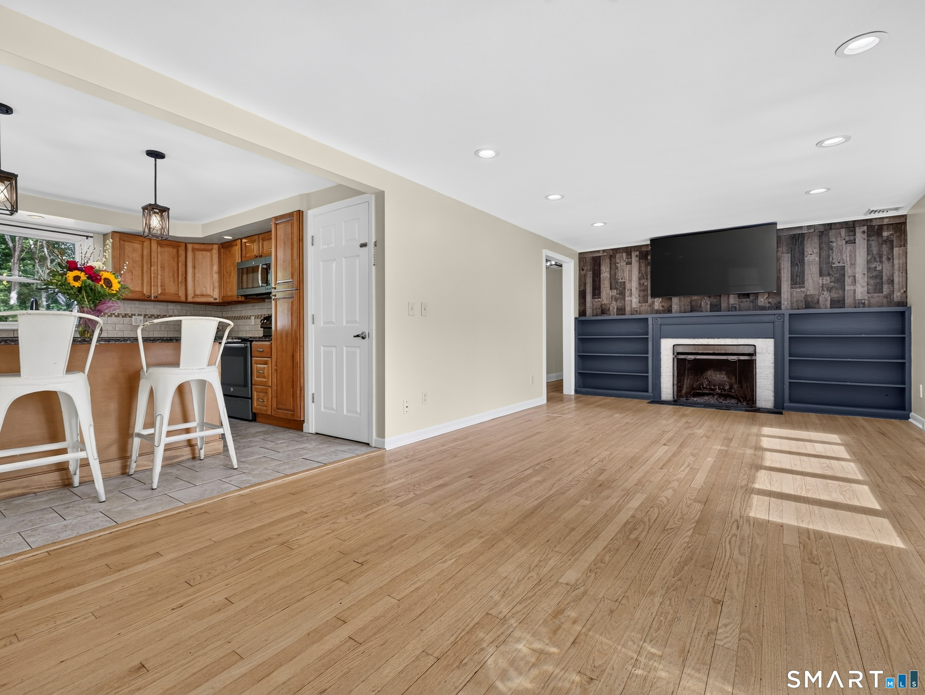527 Clintonville Road North Haven CT 06473