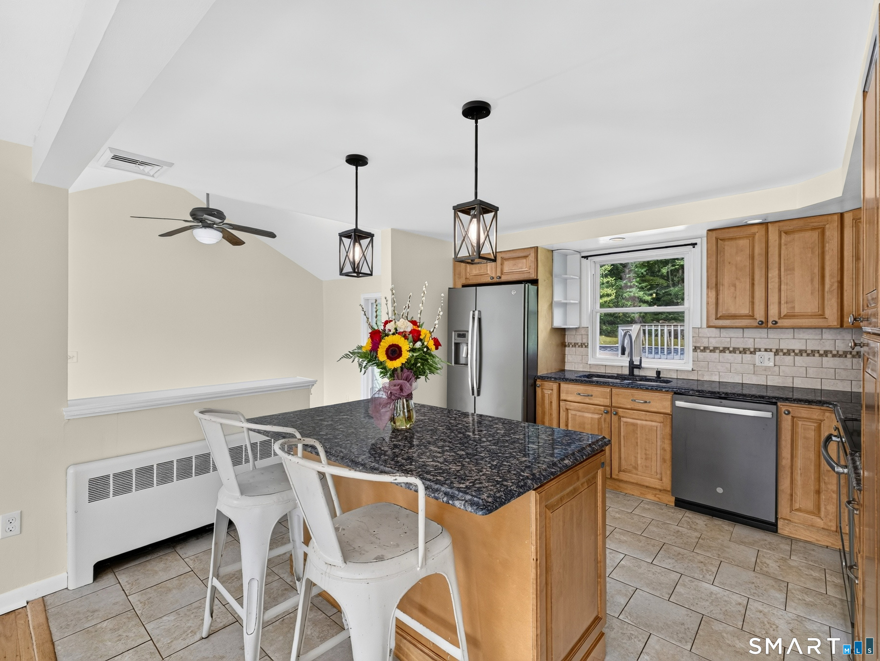 527 Clintonville Road North Haven CT 06473