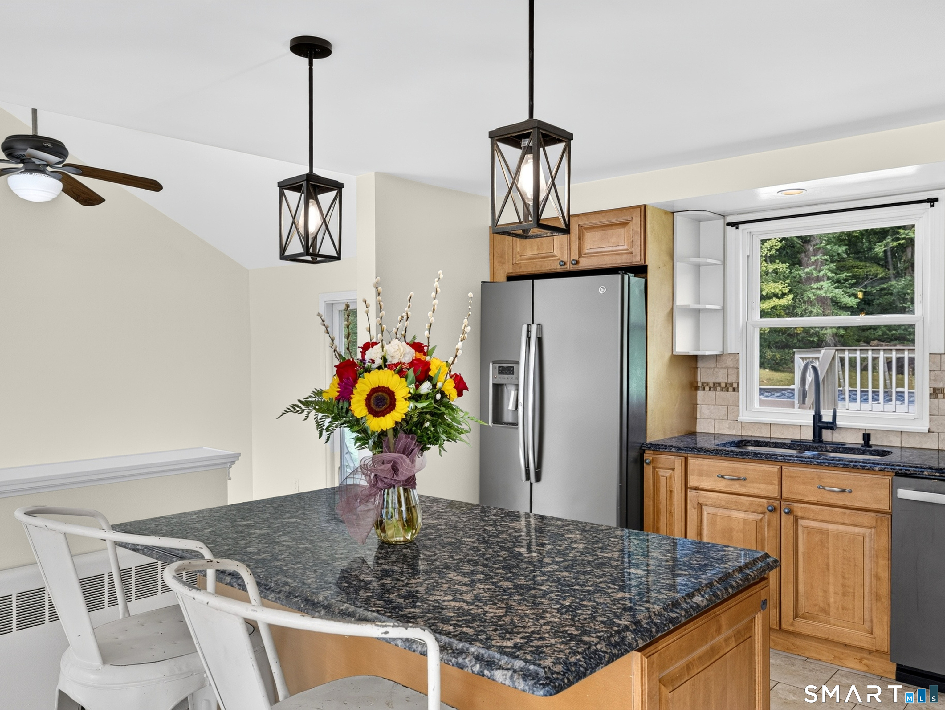 527 Clintonville Road North Haven CT 06473