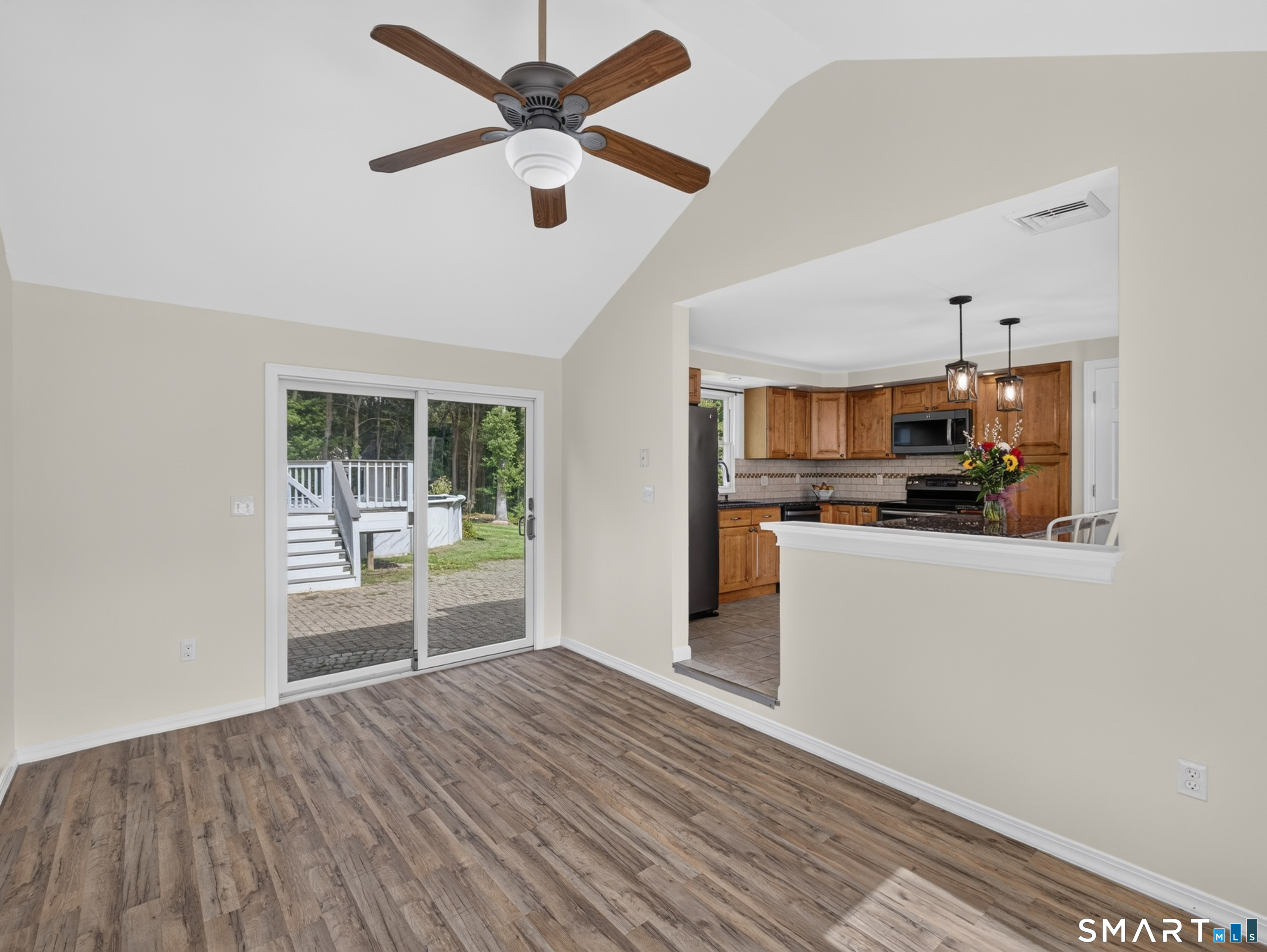 527 Clintonville Road North Haven CT 06473