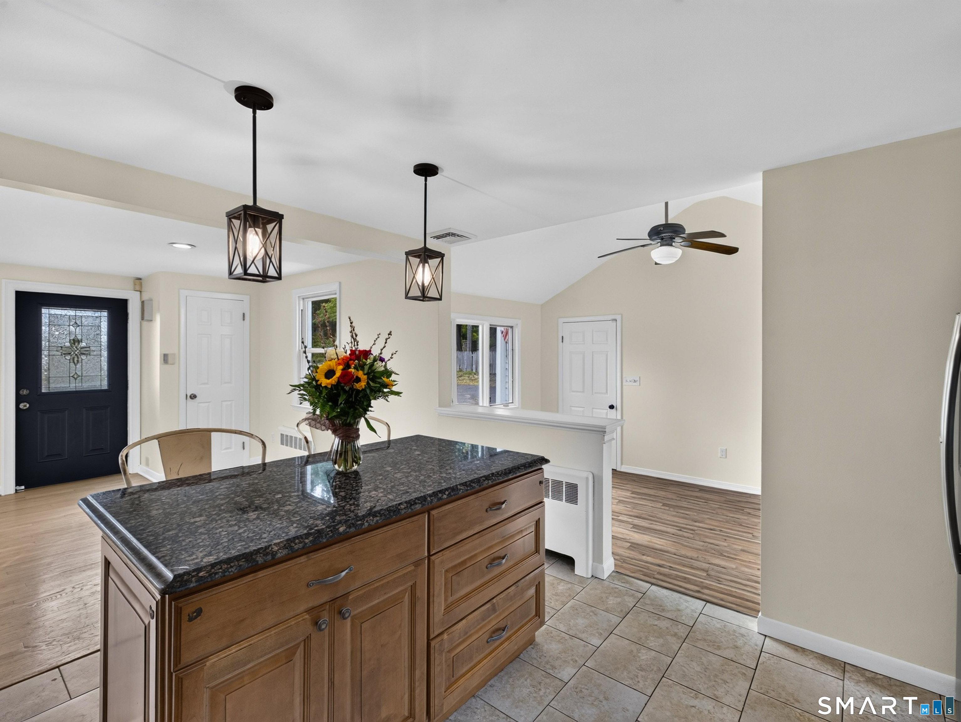 527 Clintonville Road North Haven CT 06473