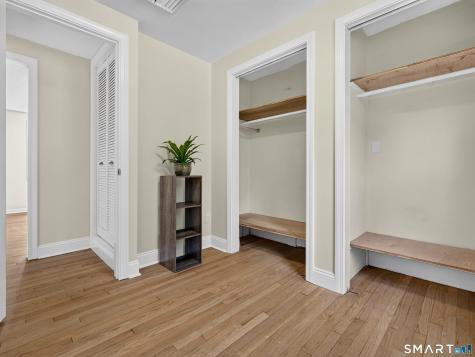527 Clintonville Road North Haven CT 06473