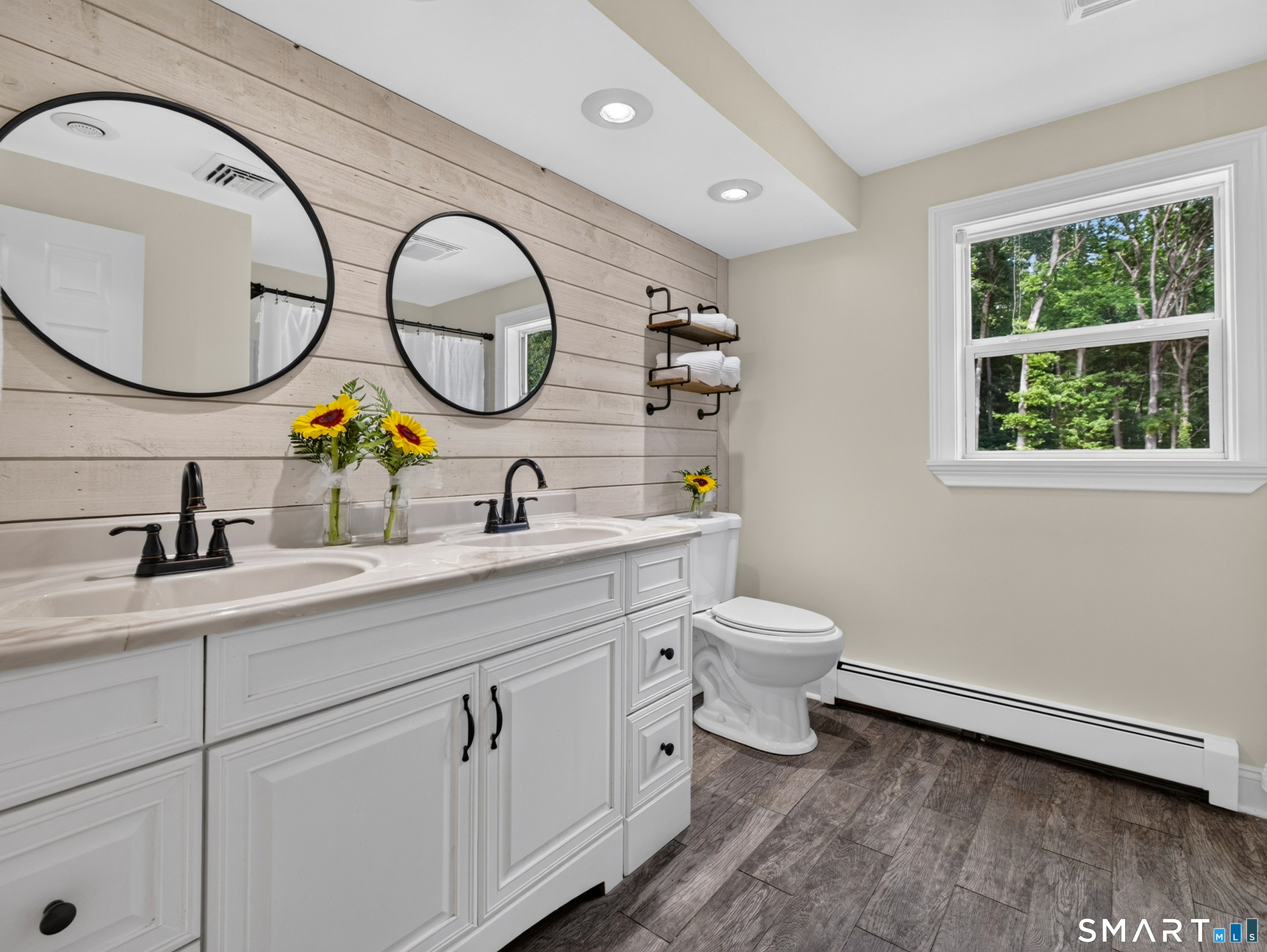 527 Clintonville Road North Haven CT 06473