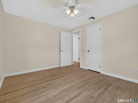 527 Clintonville Road North Haven CT 06473