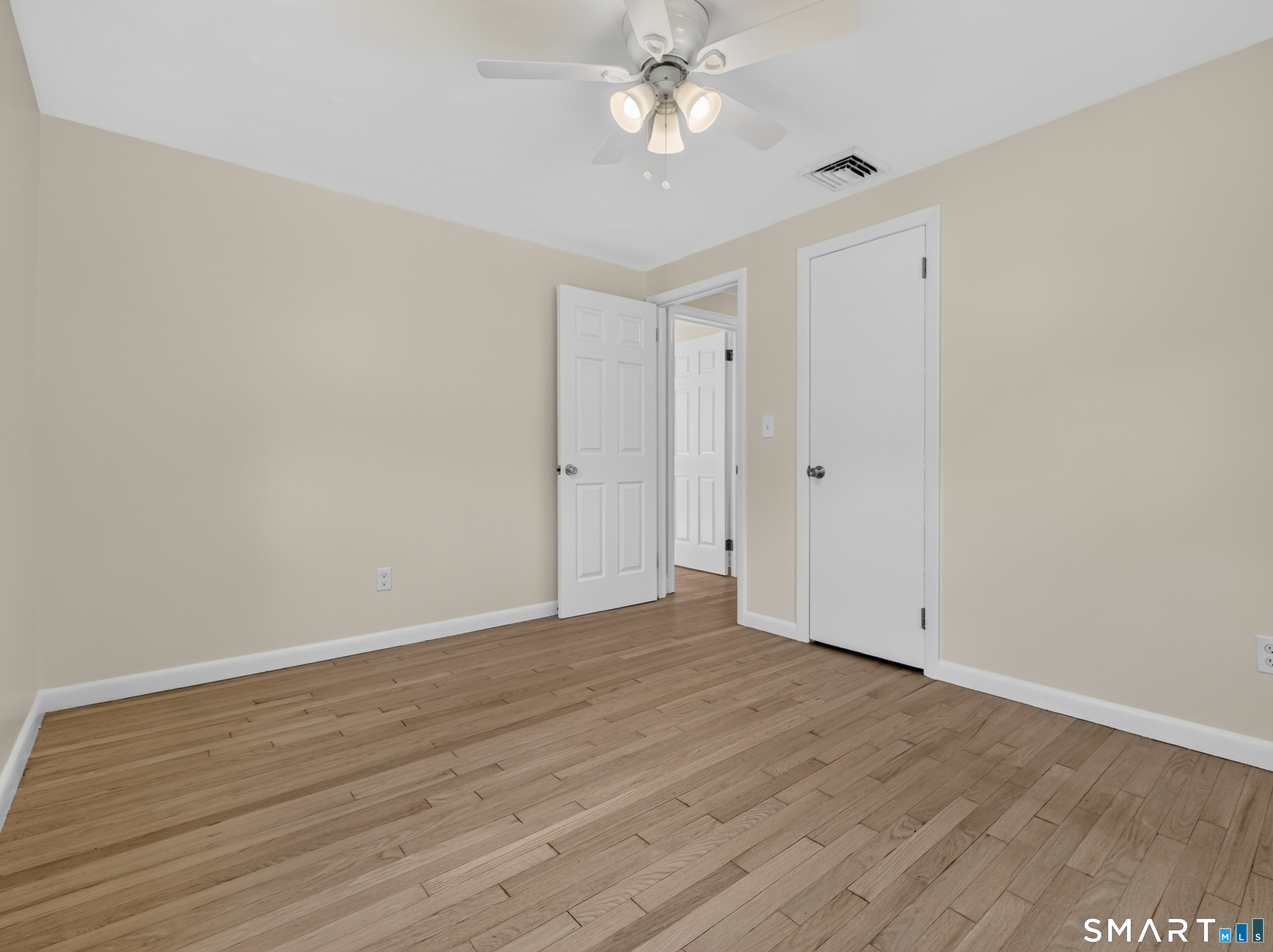 527 Clintonville Road North Haven CT 06473