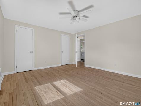 527 Clintonville Road North Haven CT 06473