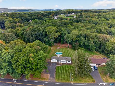 527 Clintonville Road North Haven CT 06473