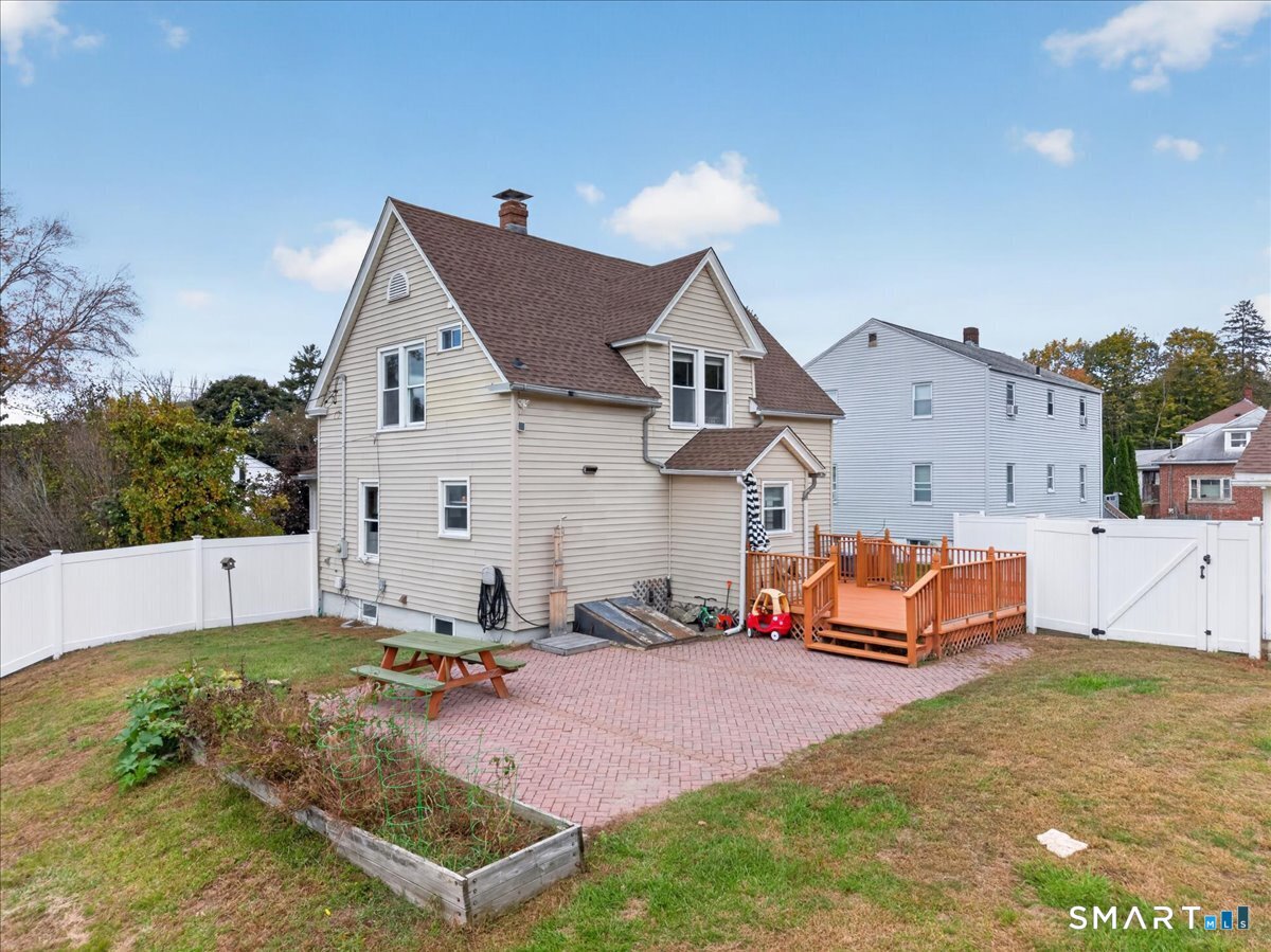24 Maple Street Griswold CT 06351