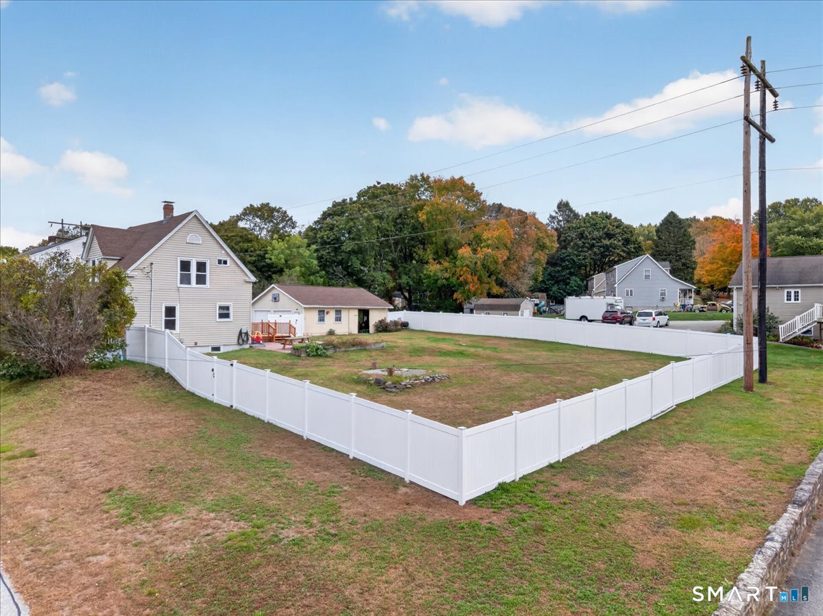 24 Maple Street Griswold CT 06351