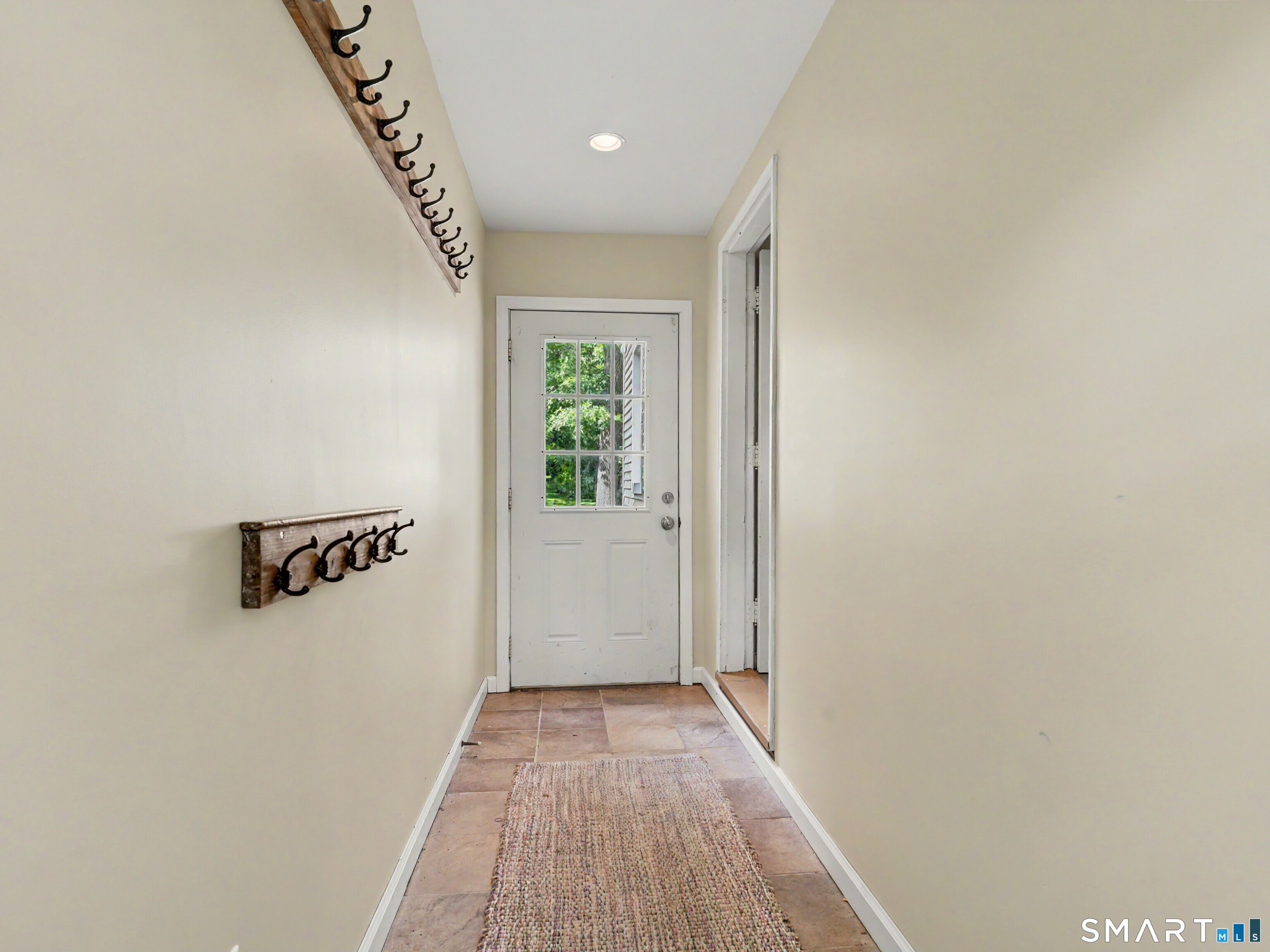 17 North Forest Circle West Haven CT 06516