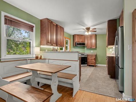 17 North Forest Circle West Haven CT 06516