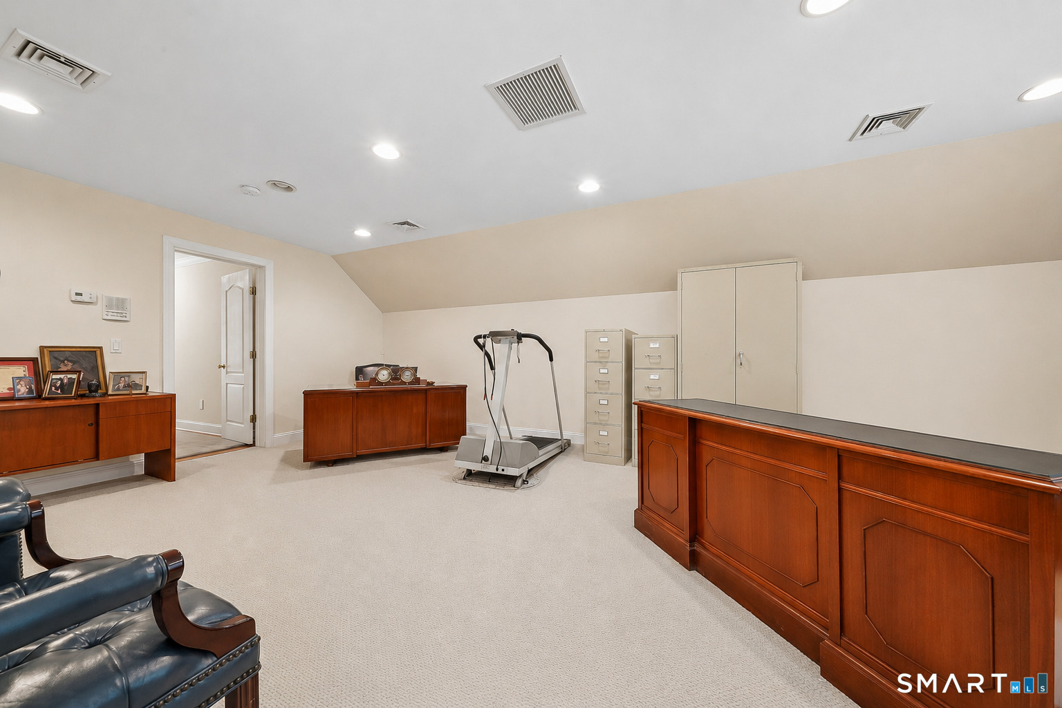 132 East Hunting Ridge Road Stamford CT 06903