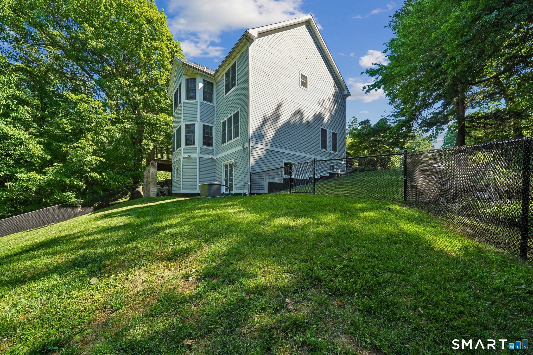 132 East Hunting Ridge Road Stamford CT 06903