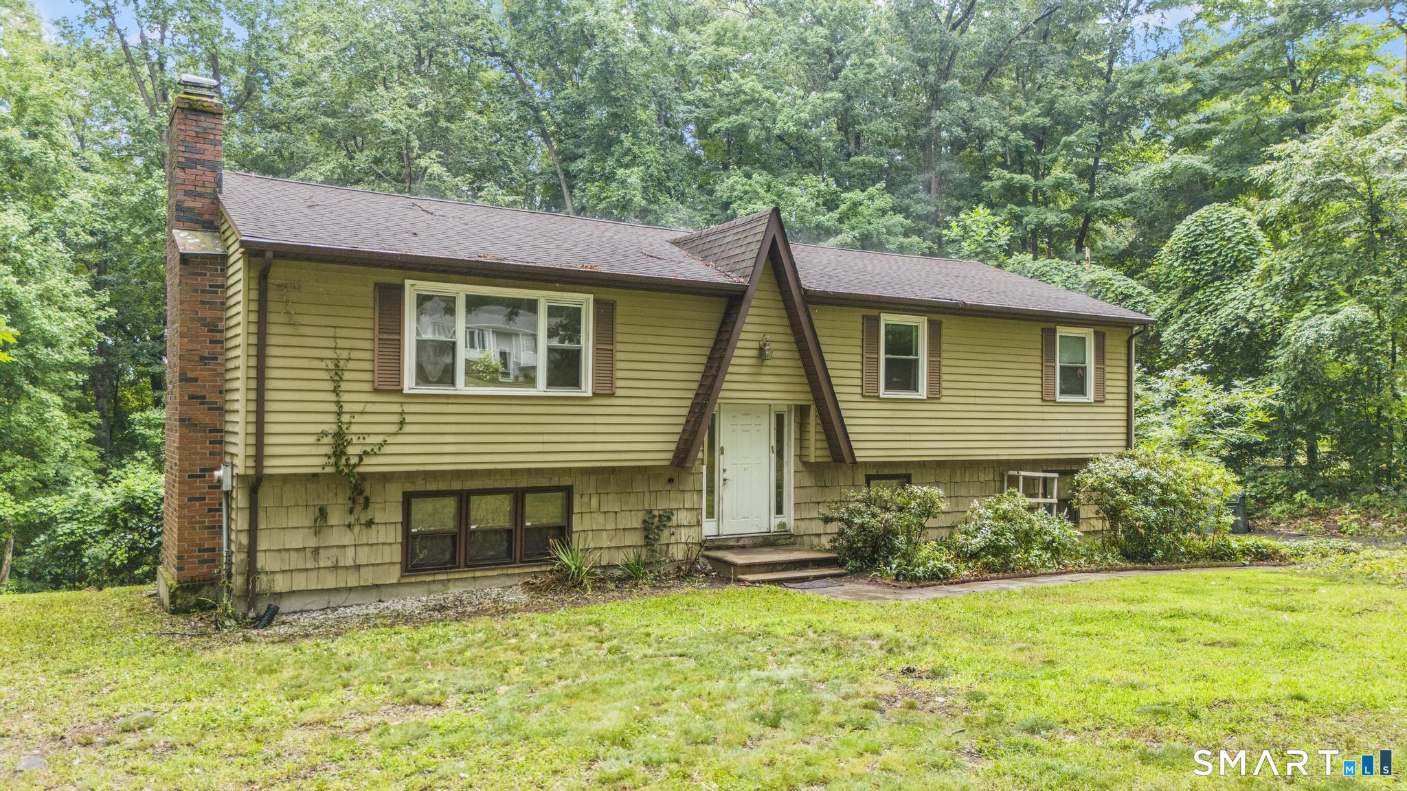 32 Woodhaven Drive Burlington CT 06013