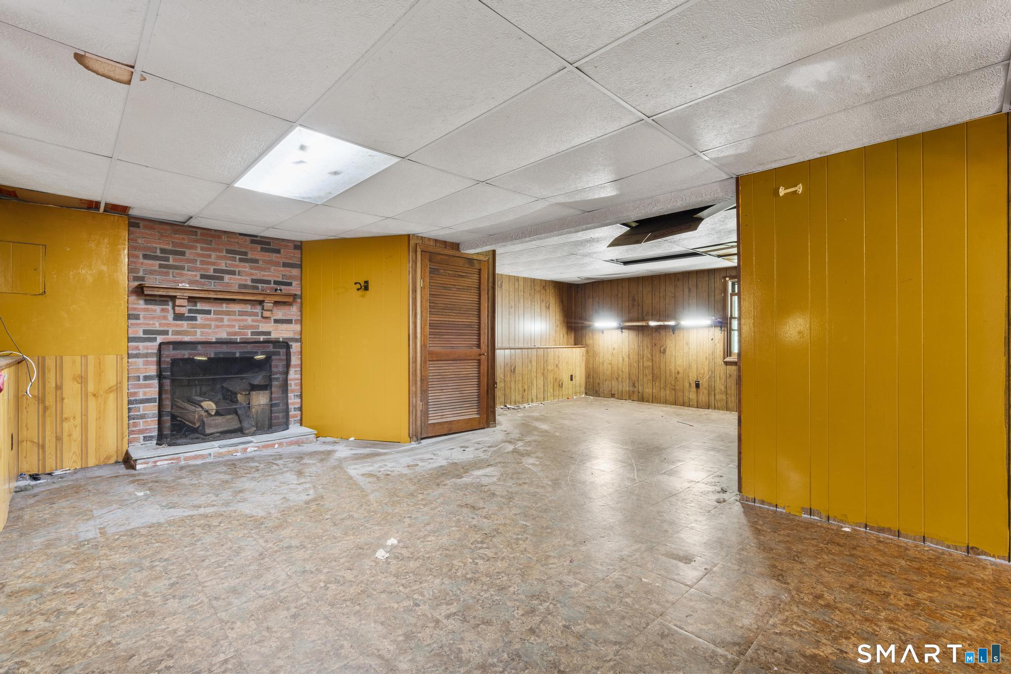 32 Woodhaven Drive Burlington CT 06013
