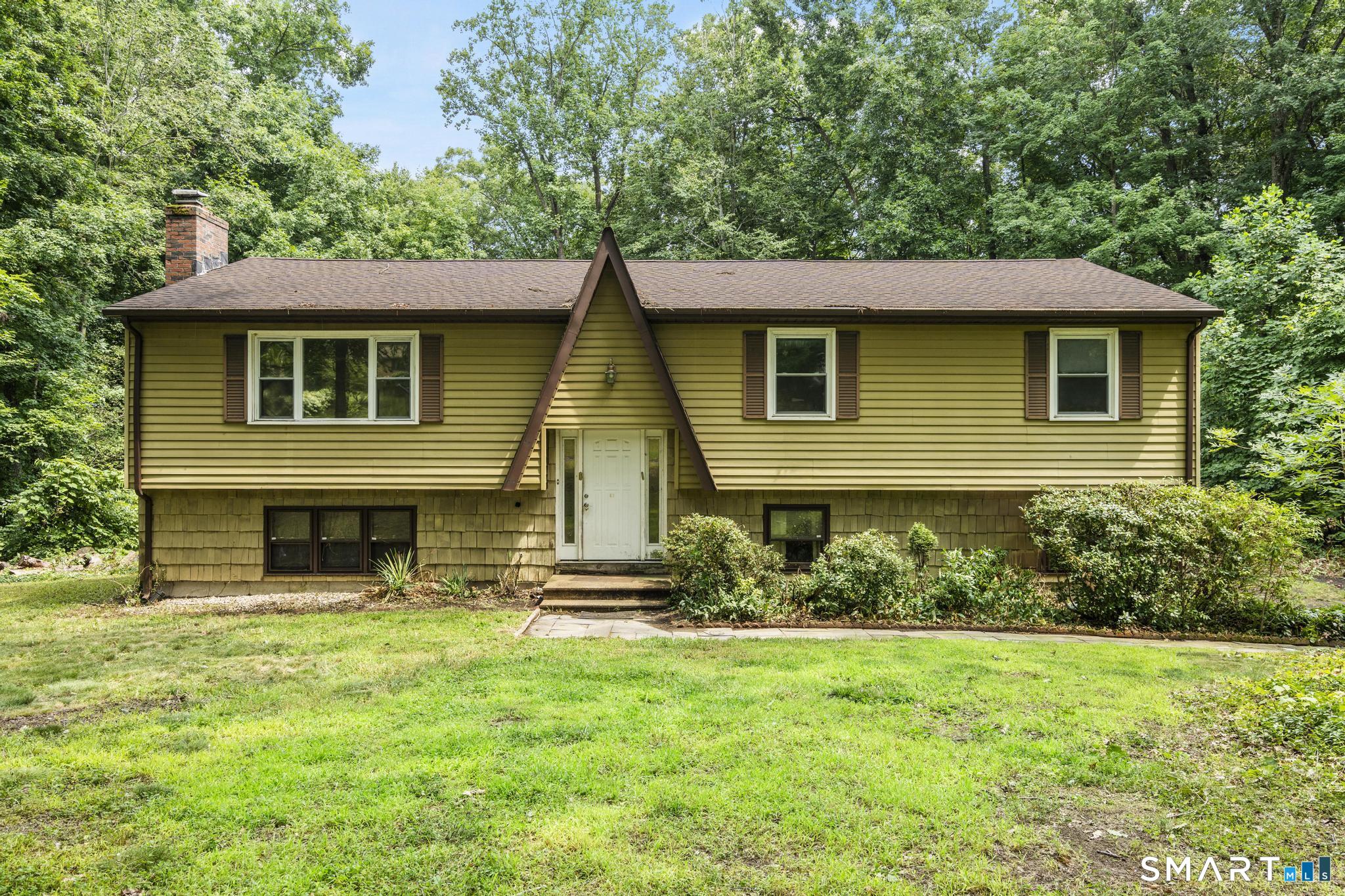 32 Woodhaven Drive Burlington CT 06013