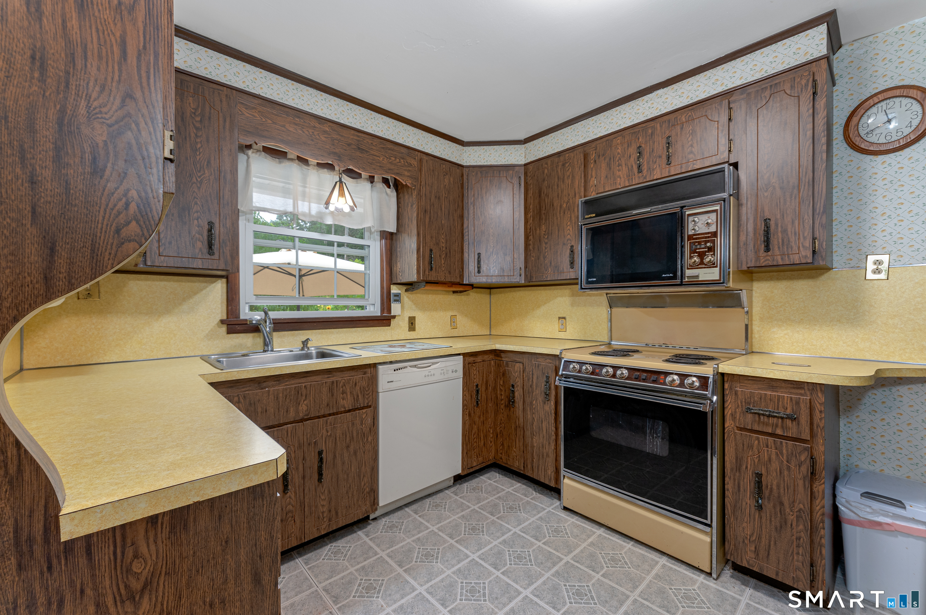 4 Mohawk Drive Wolcott CT 06716