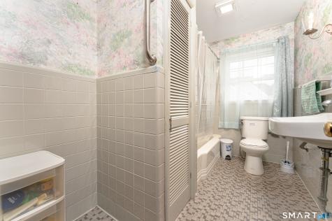 4 Mohawk Drive Wolcott CT 06716