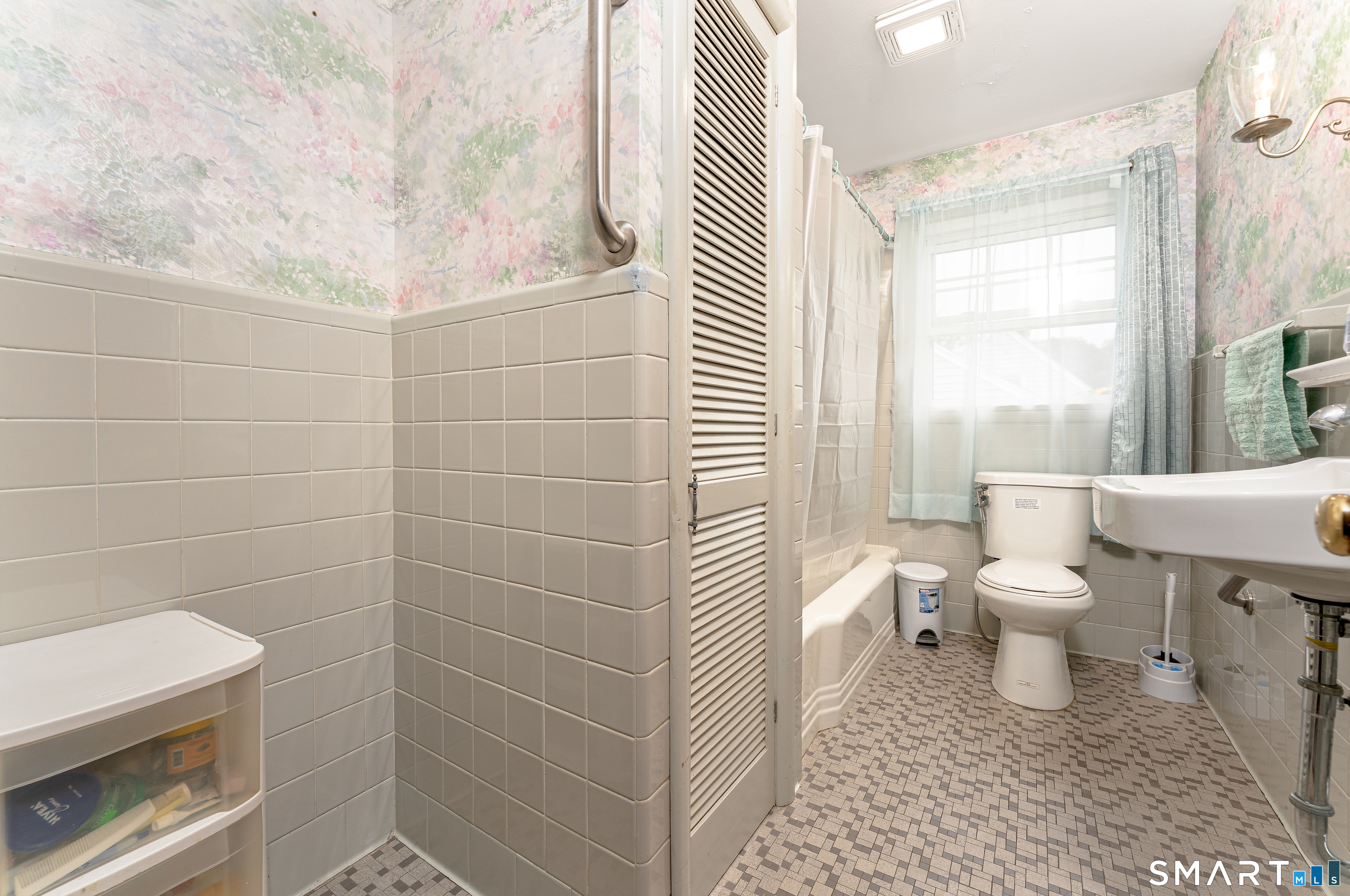 4 Mohawk Drive Wolcott CT 06716