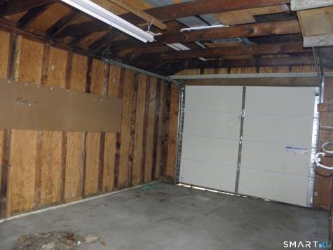 32 Walnut Circle Windsor Locks CT 06096