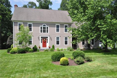 15 Westwood Drive Canton CT 06019