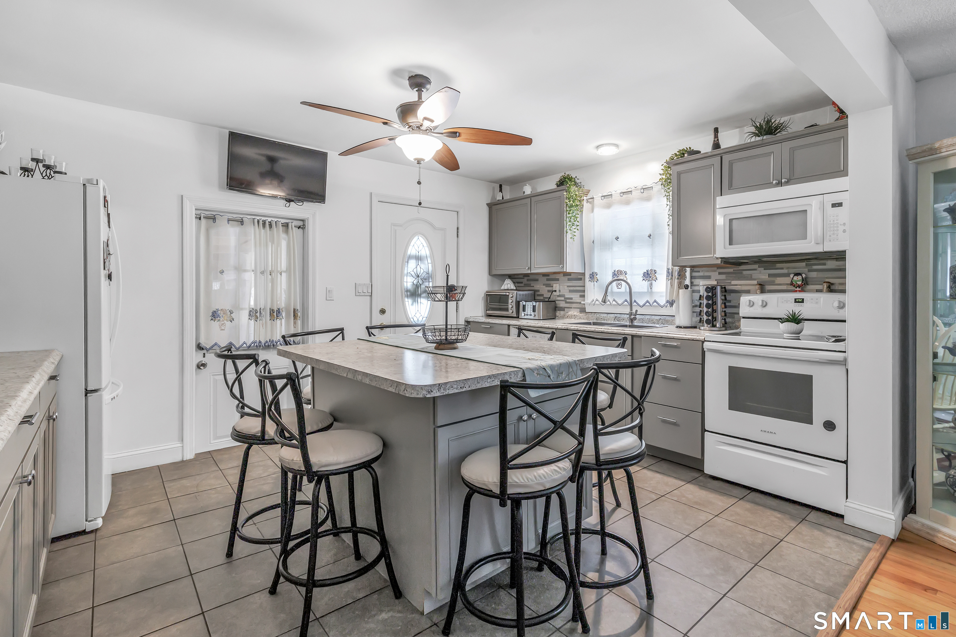 25 N. Forest Circle West Haven CT 06516