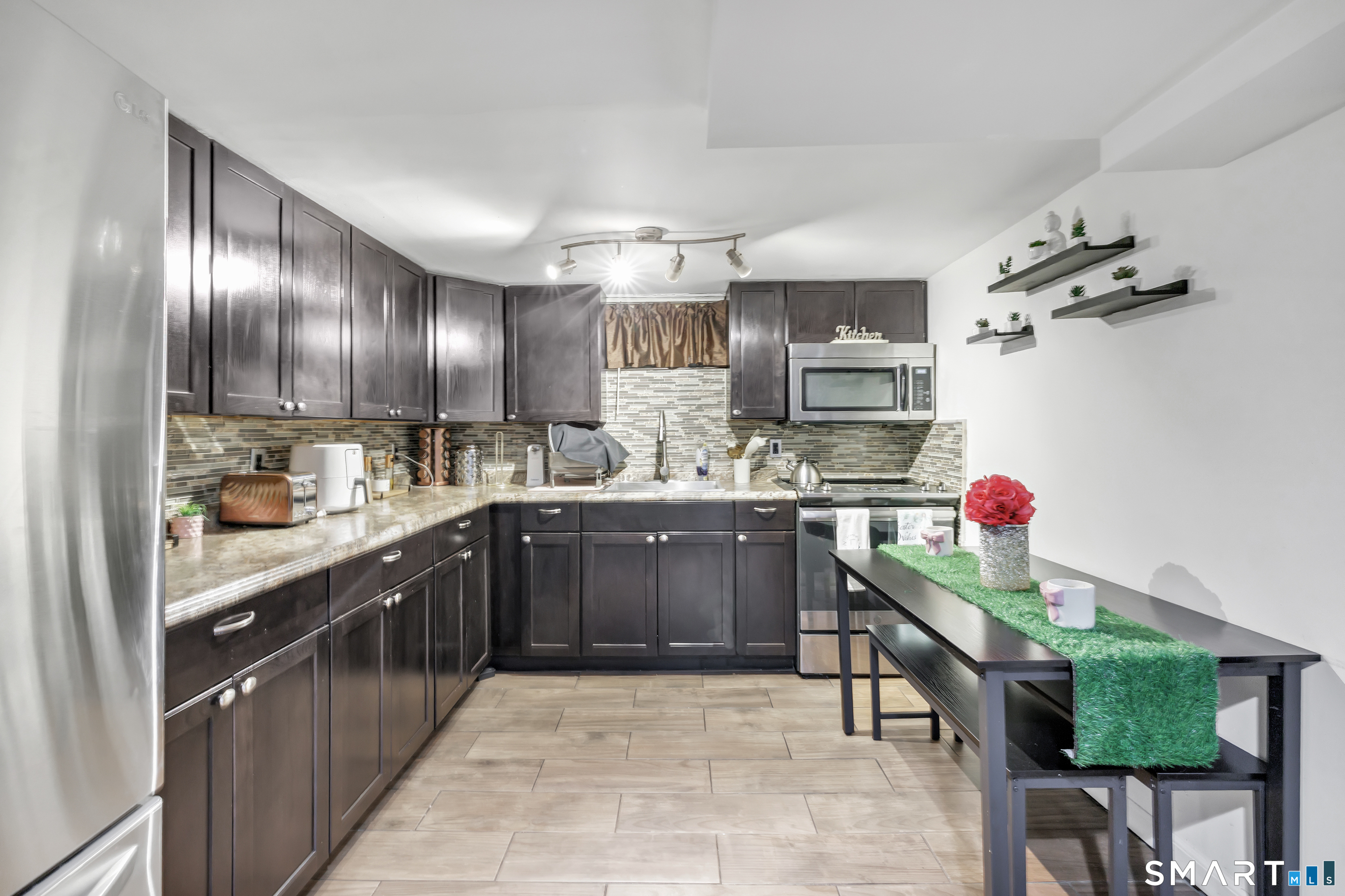 25 N. Forest Circle West Haven CT 06516