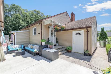 25 N. Forest Circle West Haven CT 06516