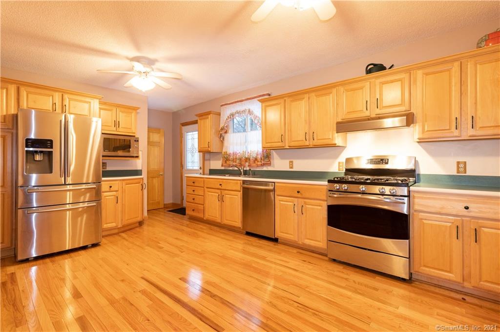 291 Back Lane Newington CT 06111