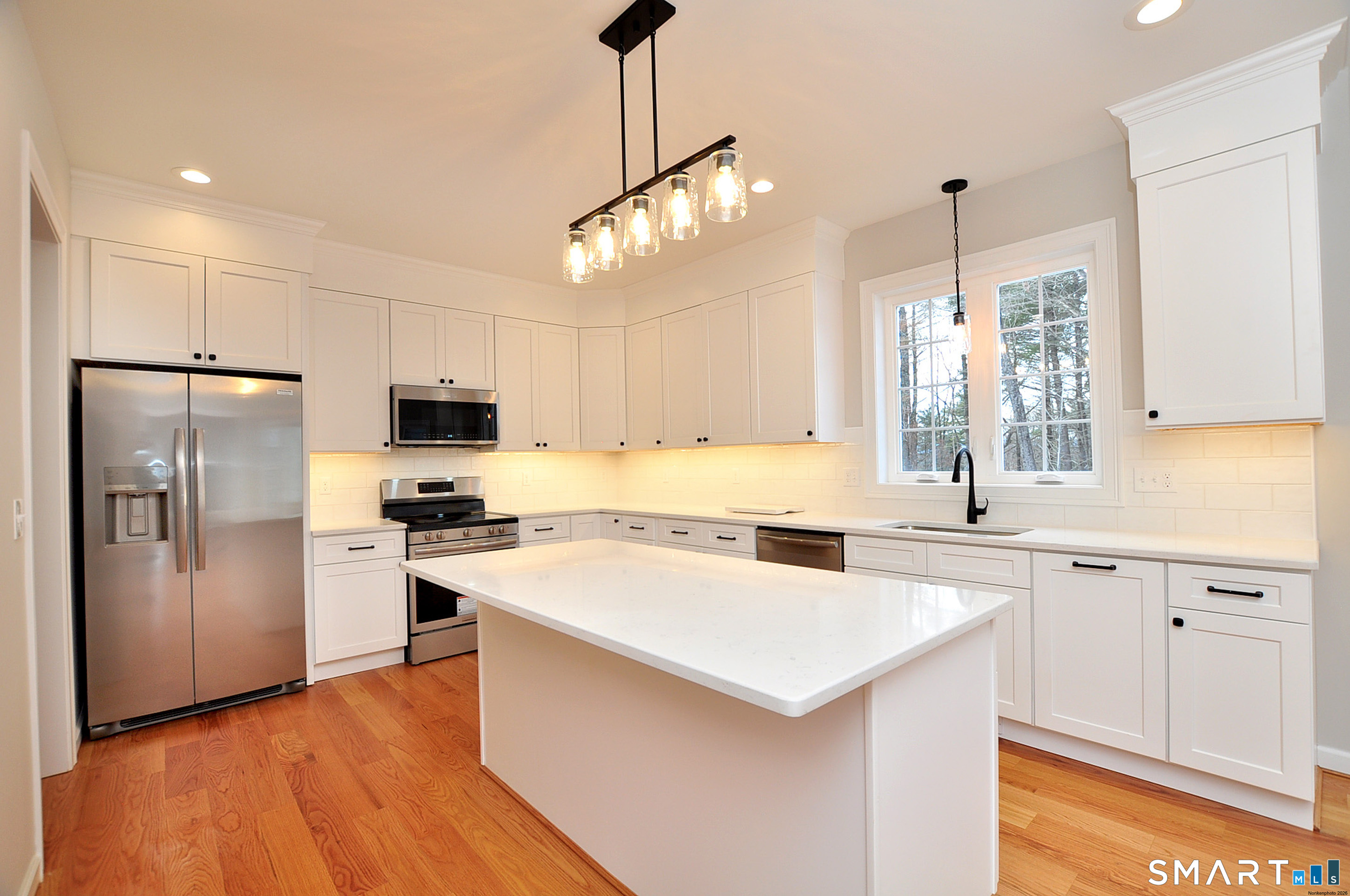 2 Brentwood East Granby CT 06026