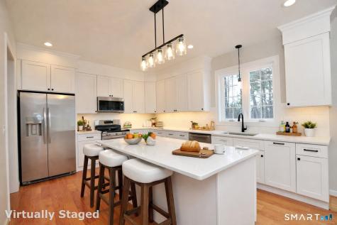 2 Brentwood East Granby CT 06026