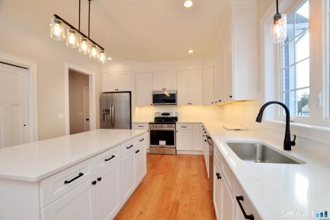 2 Brentwood East Granby CT 06026