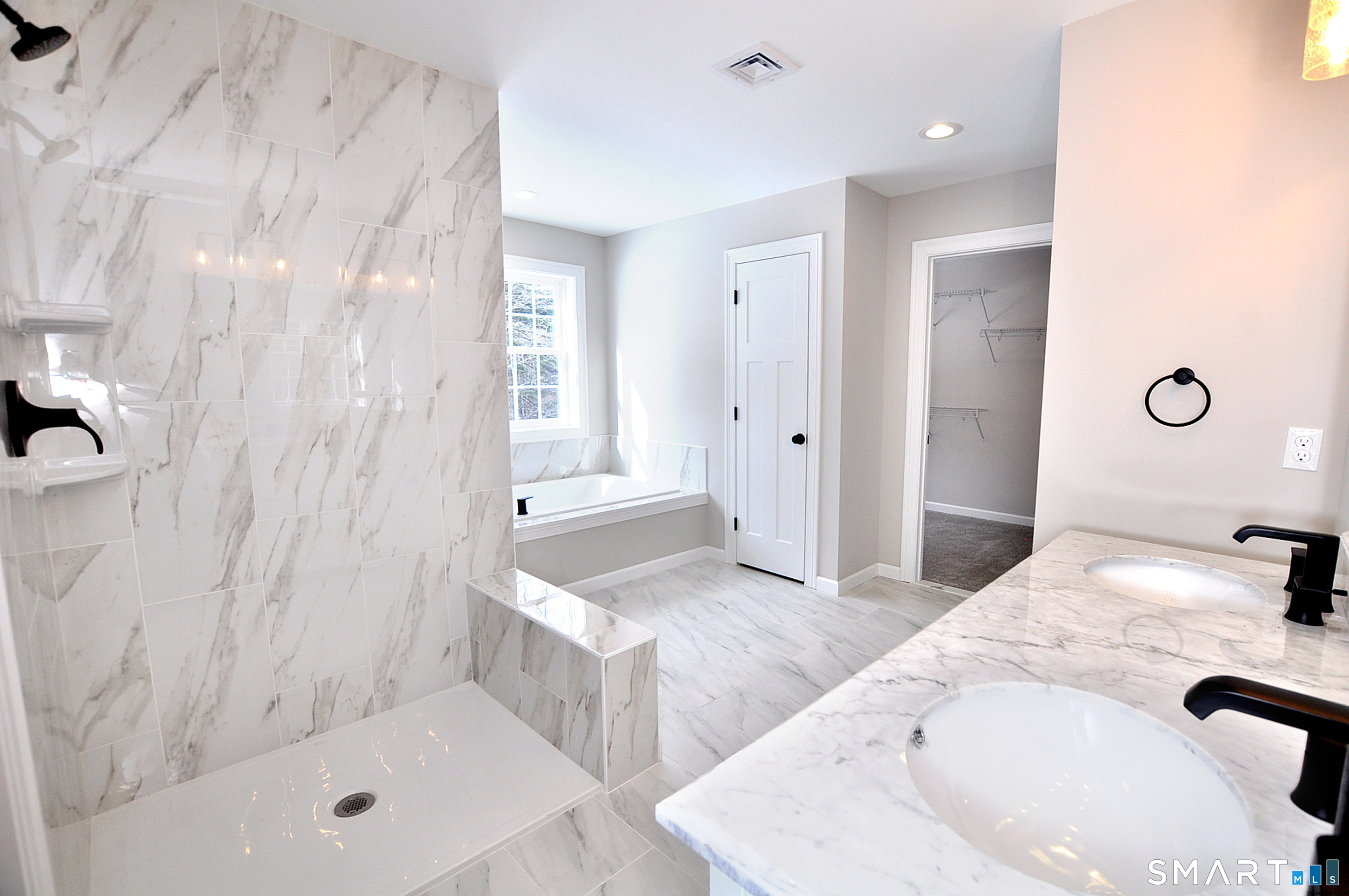 2 Brentwood East Granby CT 06026