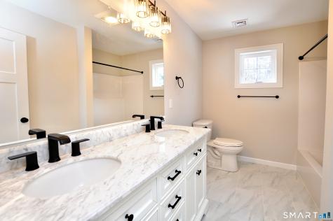 2 Brentwood East Granby CT 06026