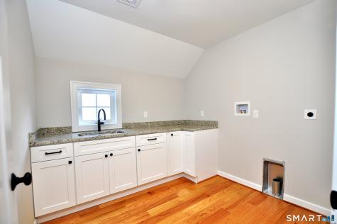 2 Brentwood East Granby CT 06026