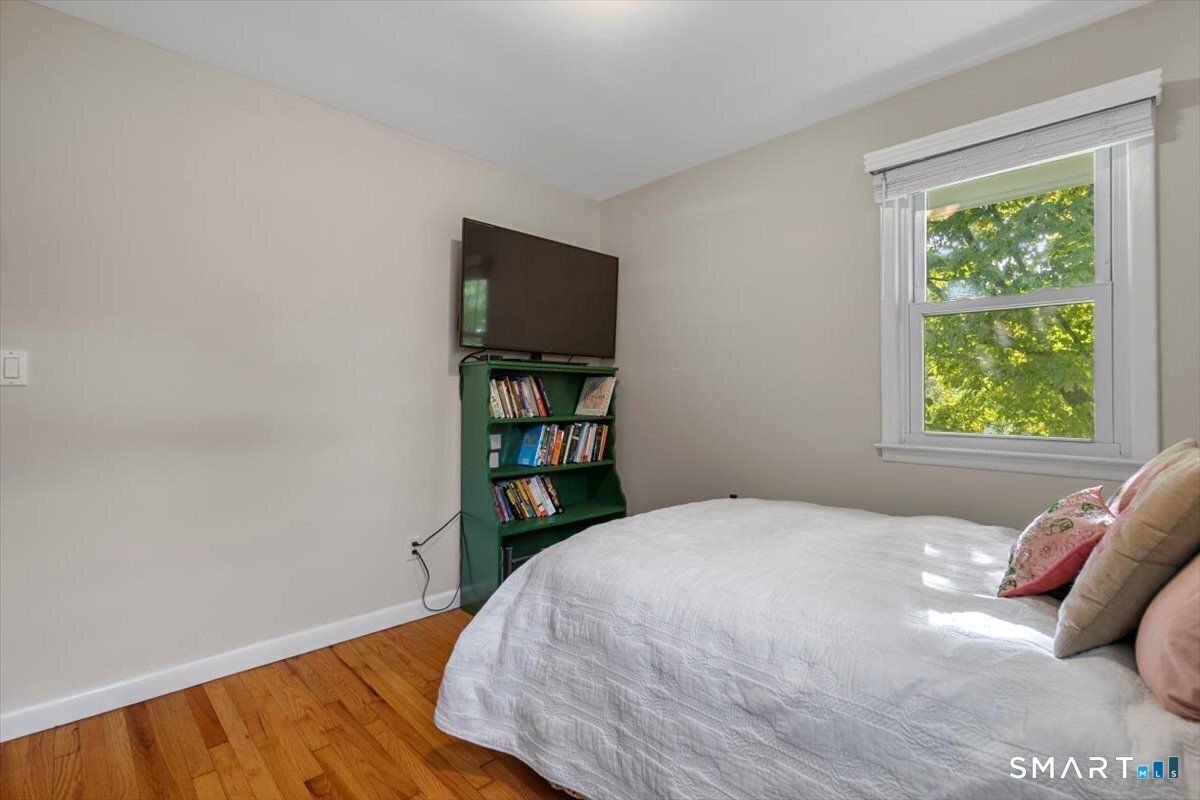 565 Pond Point Avenue Milford CT 06460