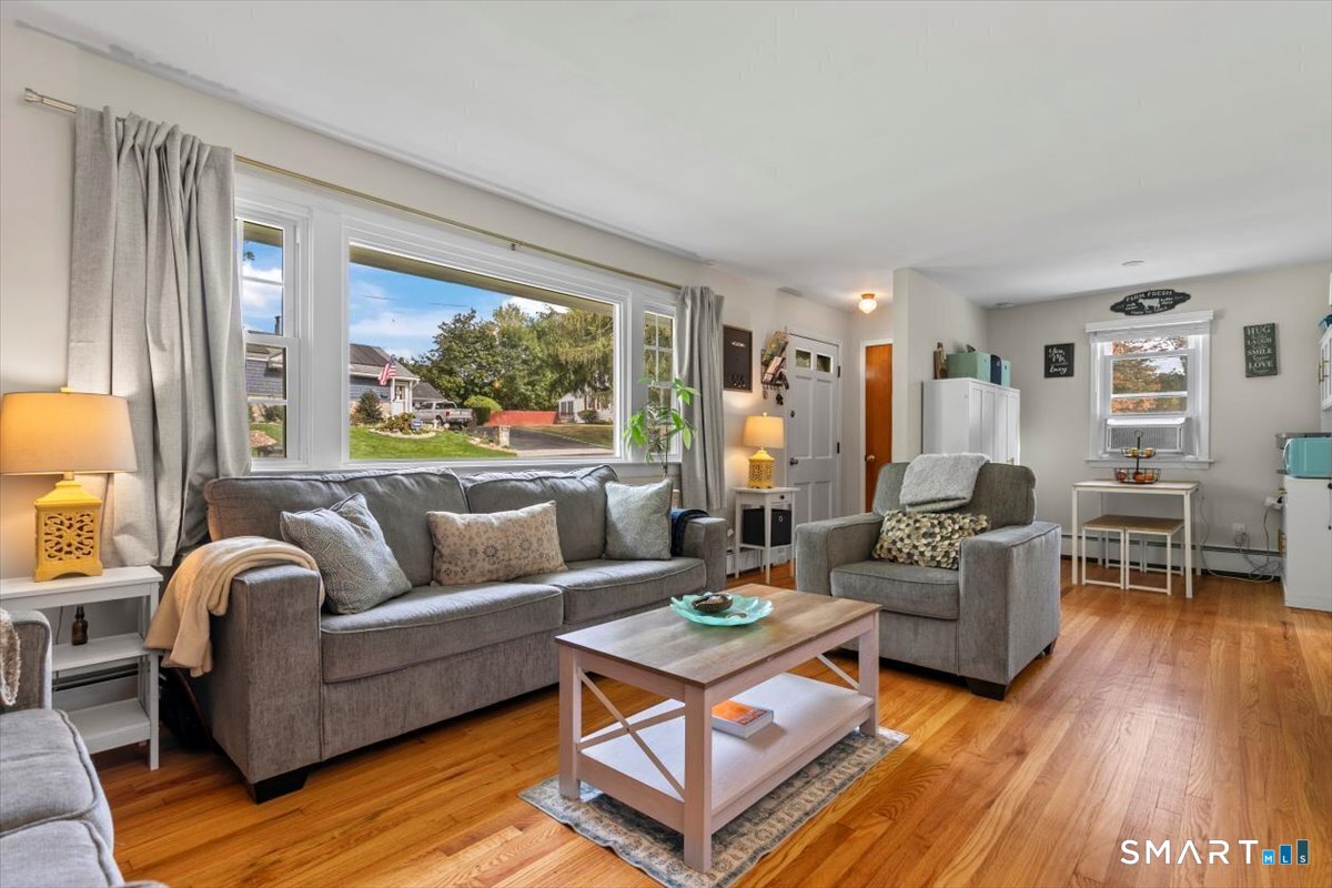 565 Pond Point Avenue Milford CT 06460