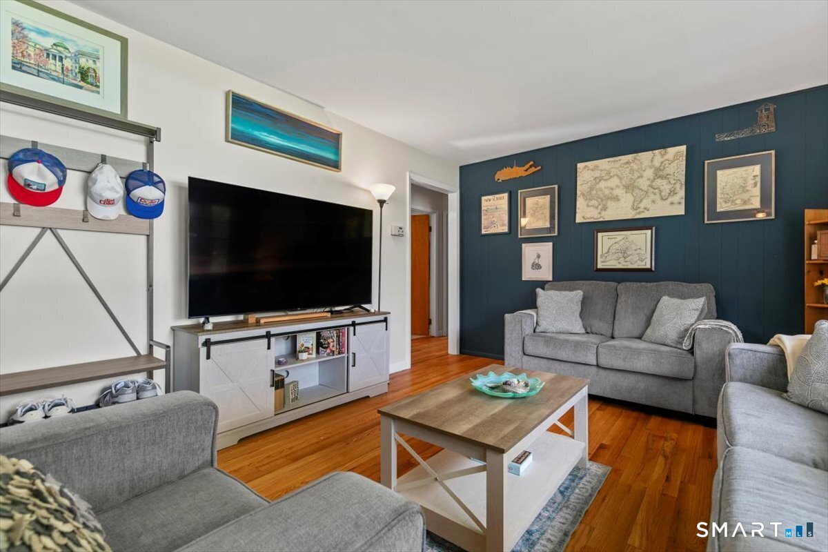 565 Pond Point Avenue Milford CT 06460