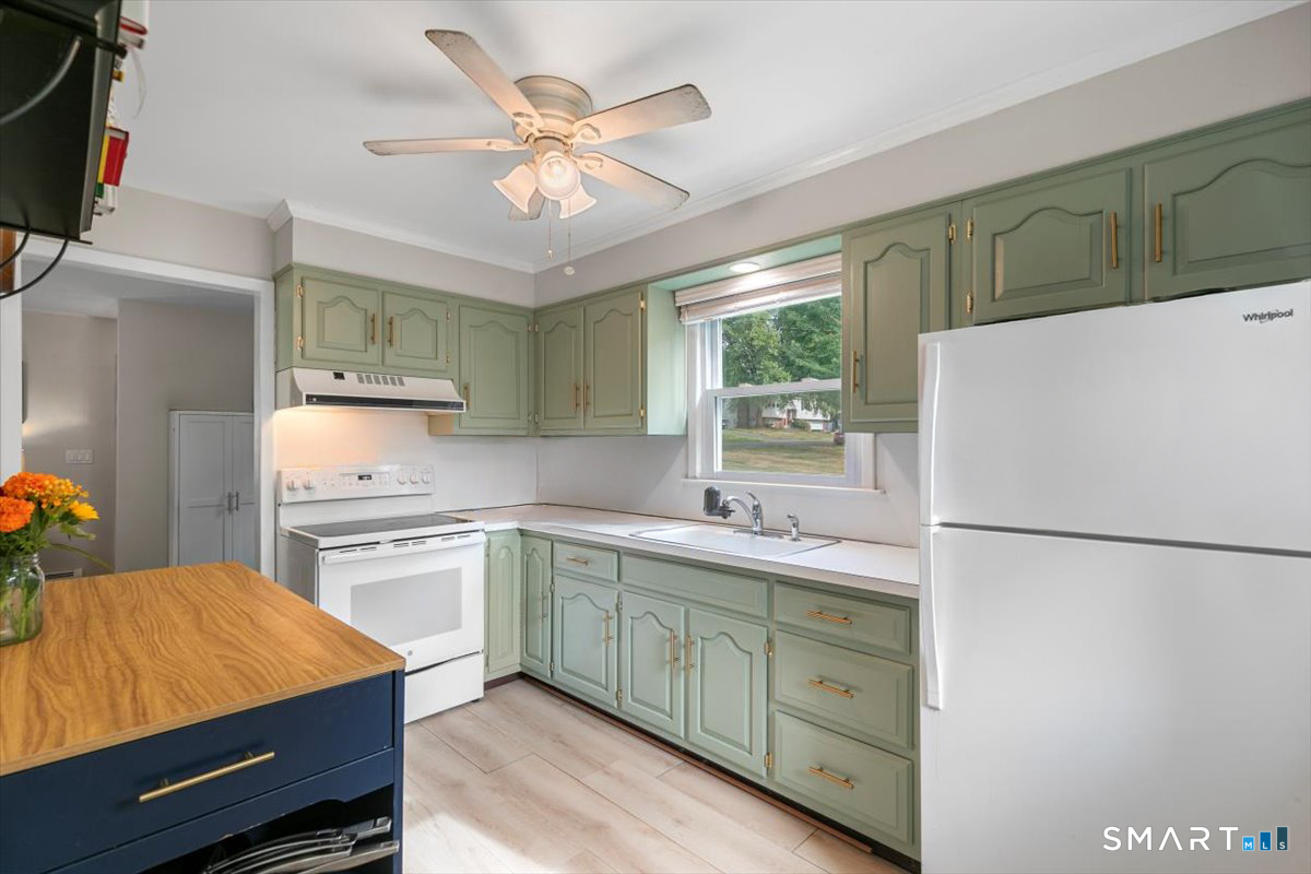 565 Pond Point Avenue Milford CT 06460
