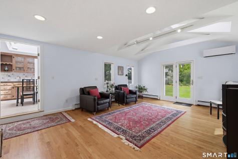 48 Brainard Road West Hartford CT 06117